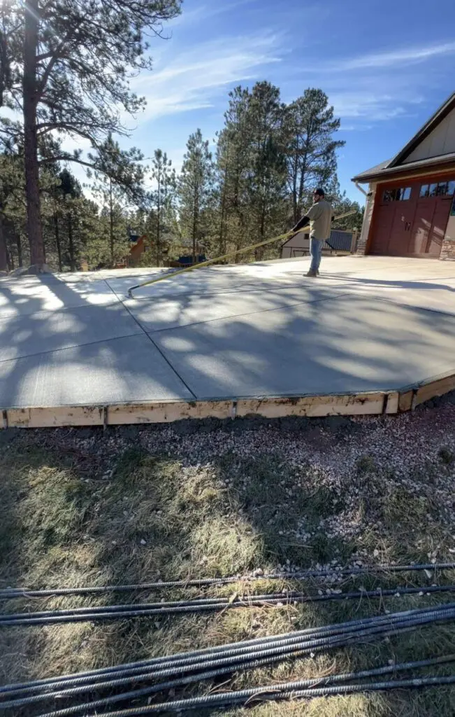 Xtreme Concrete Contractor finishes a new Concrete Driveway